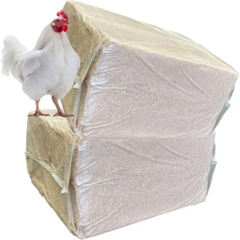 Pluto Packaging 15Kg Poultry Bale Mix Animal Bedding Shavings For Small Animals
