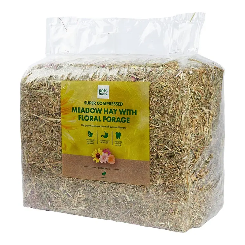 Pets At Home Rabbit Super Compressed Hay With Floral Forage 1Kg