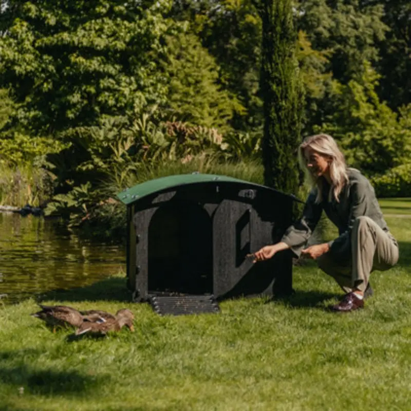 Nestera The Goose / Duck House Large - Recycled Plastic - 25 Year Warranty