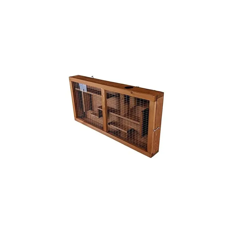 New The Hutch Company Squirrel Fun Maze Feeder